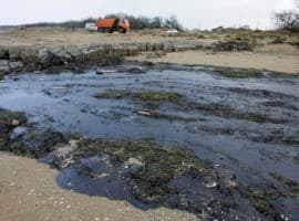 Oil spill black sea